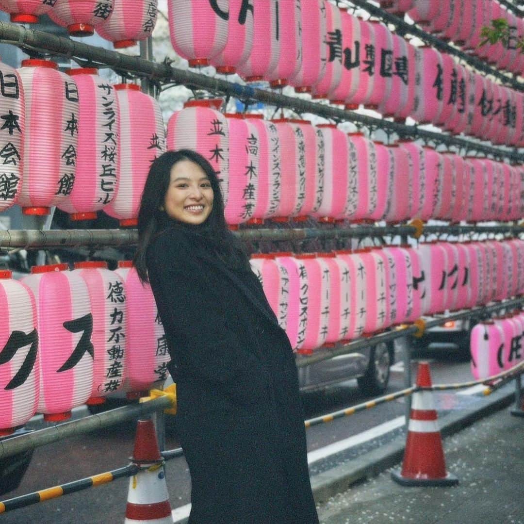 石崎なつみさんのインスタグラム写真 - (石崎なつみInstagram)「東京は桜がずいぶん散ってしまいました。 みなさん桜は満喫できましたか？🌸」4月9日 14時14分 - ntmii7