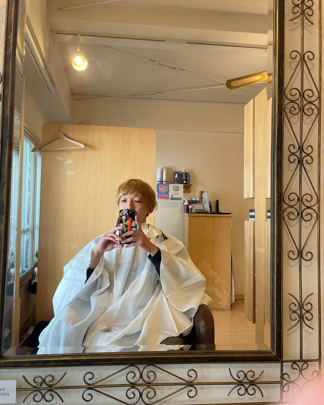 岡部のインスタグラム：「. 思ったより、前髪いっちゃってますspring。  いつものとこっすね。  いつもありがとう阿佐ヶ谷covoさん！  皆様も是非🍑  同級生のおみせ〜♪  #阿佐ヶ谷 #covo」