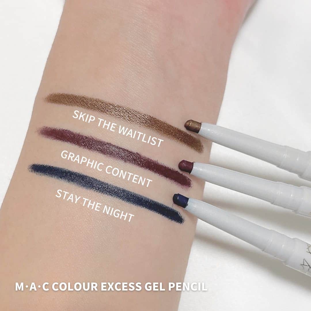 M∙A∙C Cosmetics Japanさんのインスタグラム写真 - (M∙A∙C Cosmetics JapanInstagram)「#春メイク を鮮やかに、魅惑的に彩る限定カラーコレクション【M･A･C パール エッセンス】🐚🫧 カラーアイテムのスウォッチをチェック🤍  ✨エクストラ ディメンション トリオ: パールエッセンス（限定1種） ✨アイシャドウ × 12: パールエッセンス（限定1種） ✨リップスティック（全4色、うち限定3色） ✨リップ ペンシル（全４色） ✨M·A·C カラー エクセス ジェル ペンシル（全3色）  Regram from @msy_mua_ #MACPEARLESCENCE #MACパールエッセンス #MACコスメ #限定コスメ #新作コスメ」4月9日 15時07分 - maccosmeticsjapan