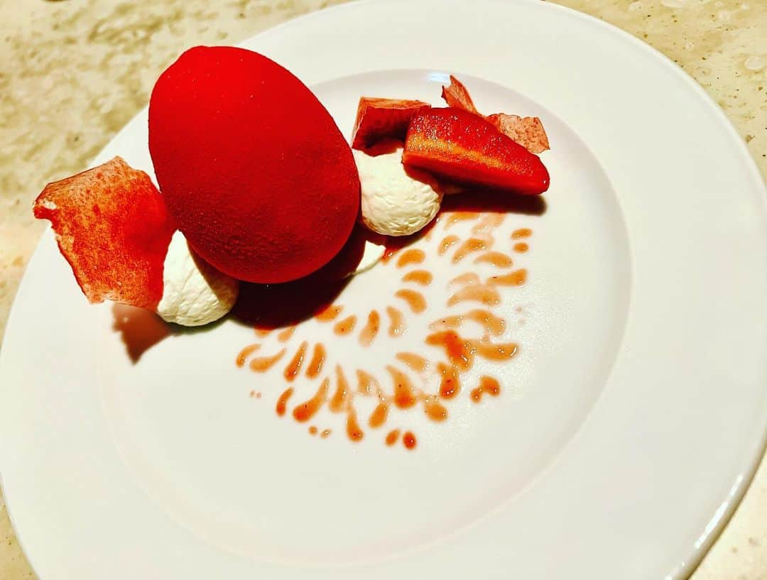 夏木マリさんのインスタグラム写真 - (夏木マリInstagram)「#eastereggs   @bluenote_place  #dessert  イースターエッグ🥚」4月9日 16時09分 - mari_natsuki