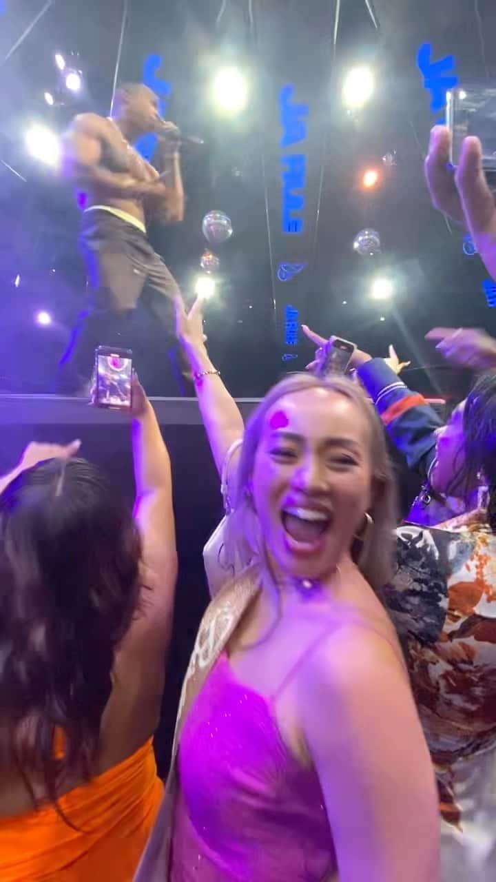 SONNYのインスタグラム：「HBD my Queen @mamizo.jpn  🎂🎉💗✨ celebrating your Birthday in VEGAS at @draislv with @jarule was one hell of an experience✨  You light up my life Love you to the moon and back😘」
