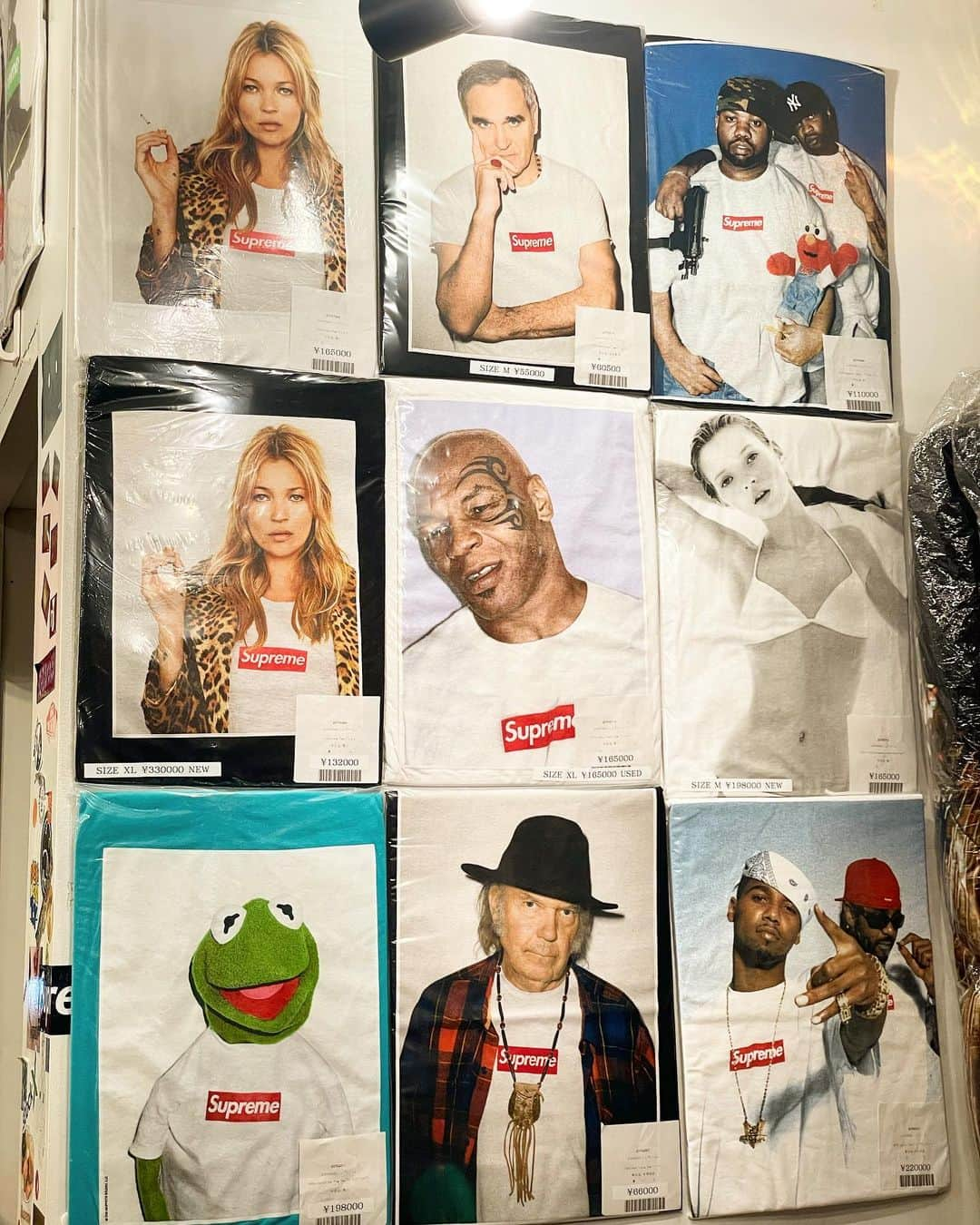 fools_judge_streetさんのインスタグラム写真 - (fools_judge_streetInstagram)「SUPREME Photo Tee Collection✨  New Stock❗️  店頭にてご覧頂けます。 プロフィール欄より、 オンラインストアページにアクセスできます。 ※その他ご不明点は店頭または、 DMまでお問い合わせください。  如有任何疑问，请在instagram上留言。 欢迎浏览我们的网上商店以及光临我们在原宿的实体店。  For inquiries, please message us on instagram. Please confirm our online store. Thank you.  #supreme #supremeforsale #supremenyc #supremenewyork #シュプリーム #foolsjudge #kermit #katemoss #miketyson #dipset #neilyoung #morrissey #raekwon」4月9日 16時20分 - fools_judge_street