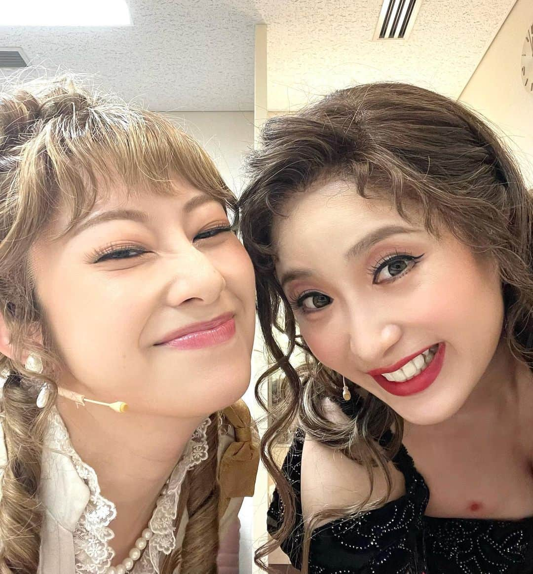 笹本玲奈さんのインスタグラム写真 - (笹本玲奈Instagram)「れいかれいかれいかれいかれいかれいかれいかれいかれいかれいかれいかれいかー❤️❤️❤️ 玲香玲奈💋  #ジキルアンドハイド」4月9日 16時35分 - renastagram07