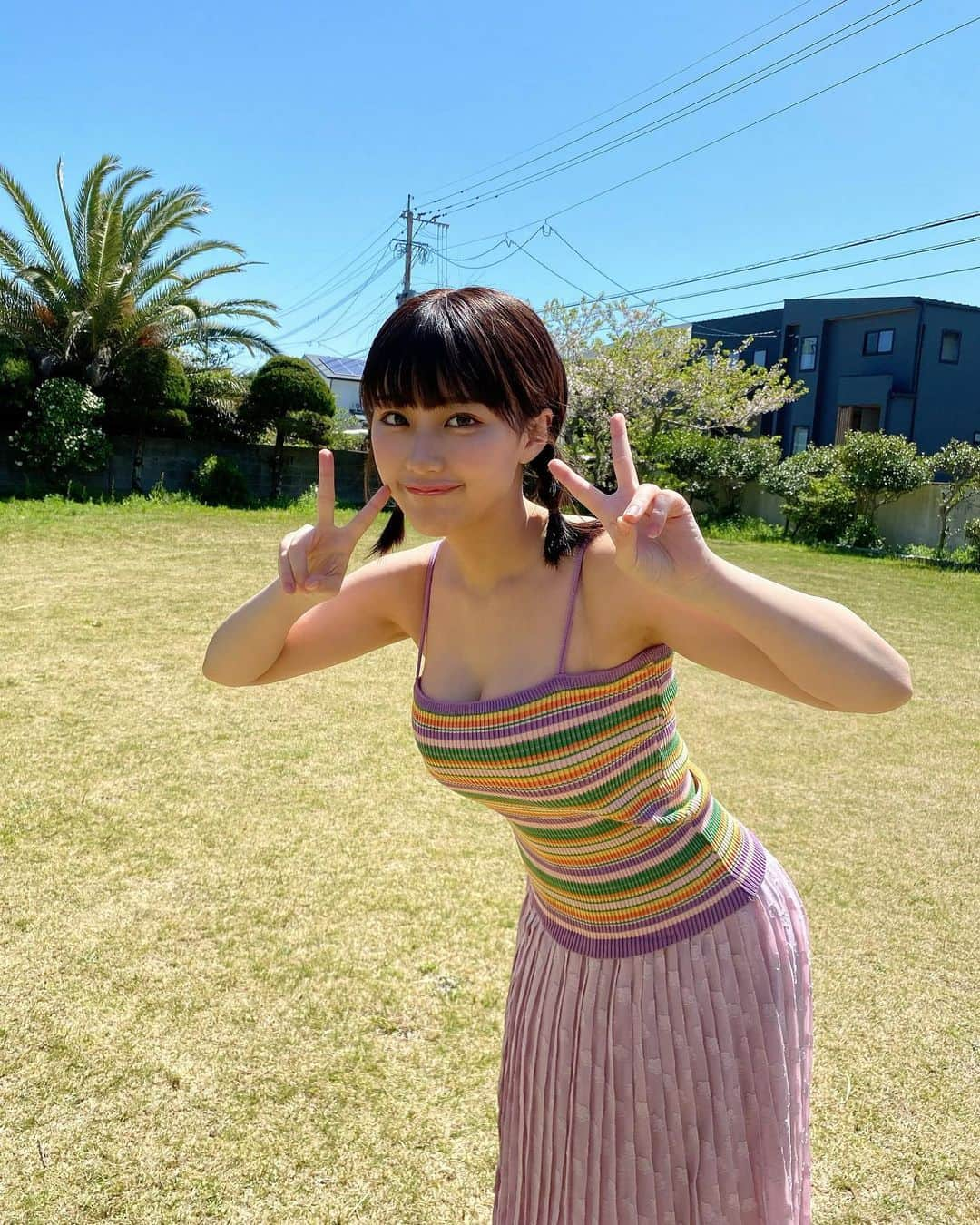 田中美久さんのインスタグラム写真 - (田中美久Instagram)「釣り糸壊してしまって何にもお魚さん釣れなかったけど誌面を見たファンさんは釣れたらいいな…とか思います。　#漁師   #BOMB 5月9日表紙発売 #田中美久　#雑誌　#釣り」4月9日 17時31分 - mikumonmon_48