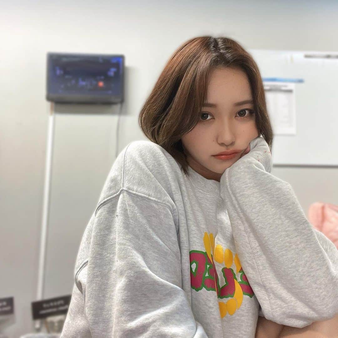 のインスタグラム：「🤍🤍    みなさんお元気ですか？☺︎ 　 花粉症大丈夫？？」