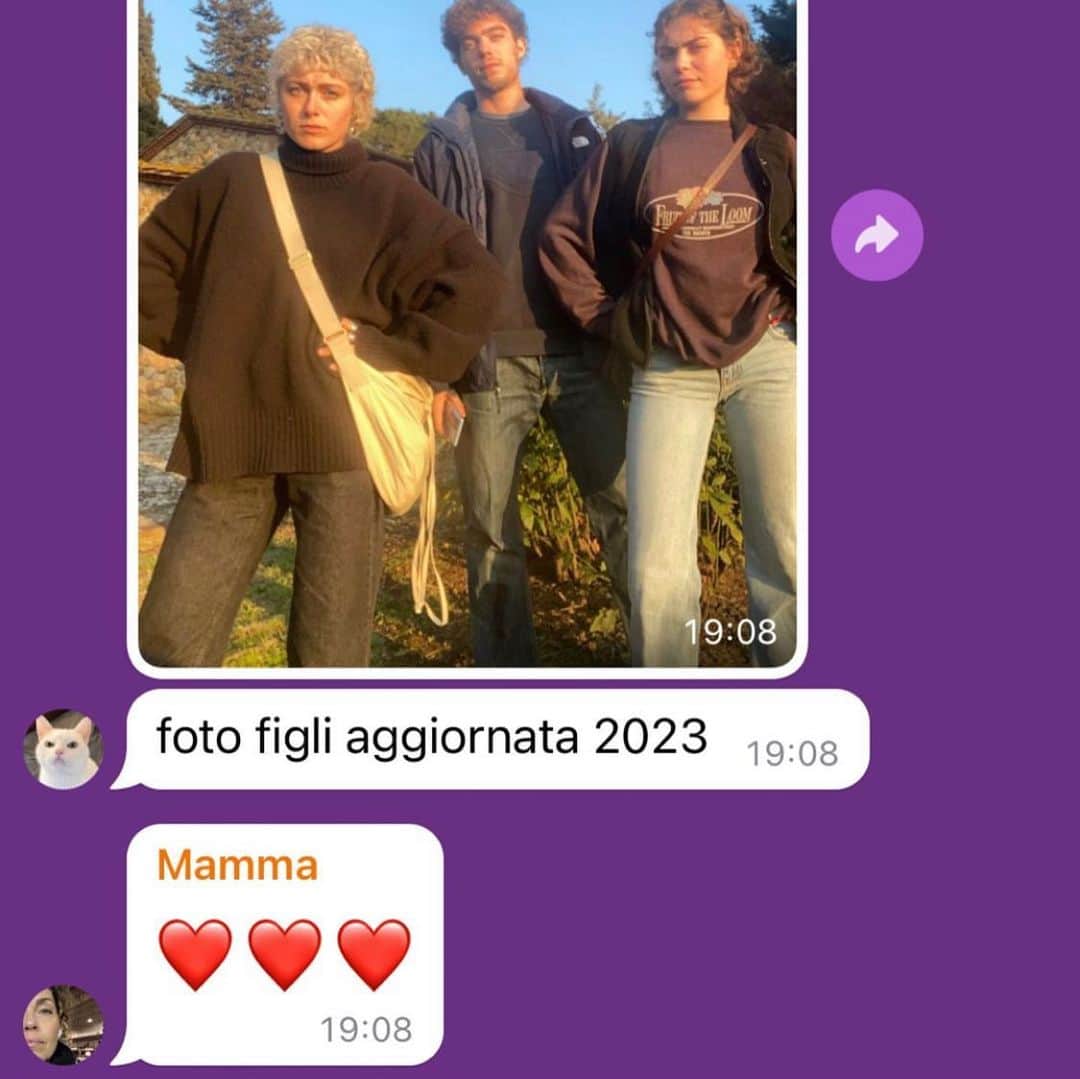 Sofia Viscardiのインスタグラム：「album di famiglia pasqua 2023」