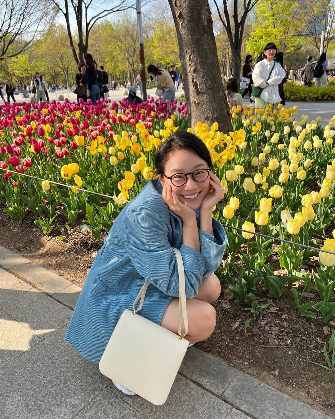 イ・シウォンさんのインスタグラム写真 - (イ・シウォンInstagram)「주말, 햇빛 받고 안경 맞춤 😎🤓  #크라운판토」4月9日 17時55分 - seethewon