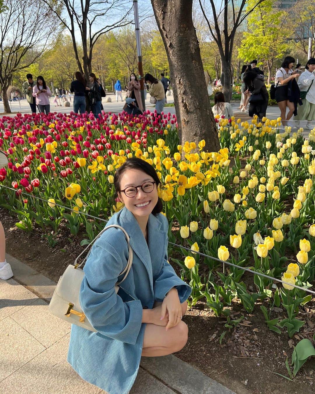 イ・シウォンさんのインスタグラム写真 - (イ・シウォンInstagram)「주말, 햇빛 받고 안경 맞춤 😎🤓  #크라운판토」4月9日 17時55分 - seethewon