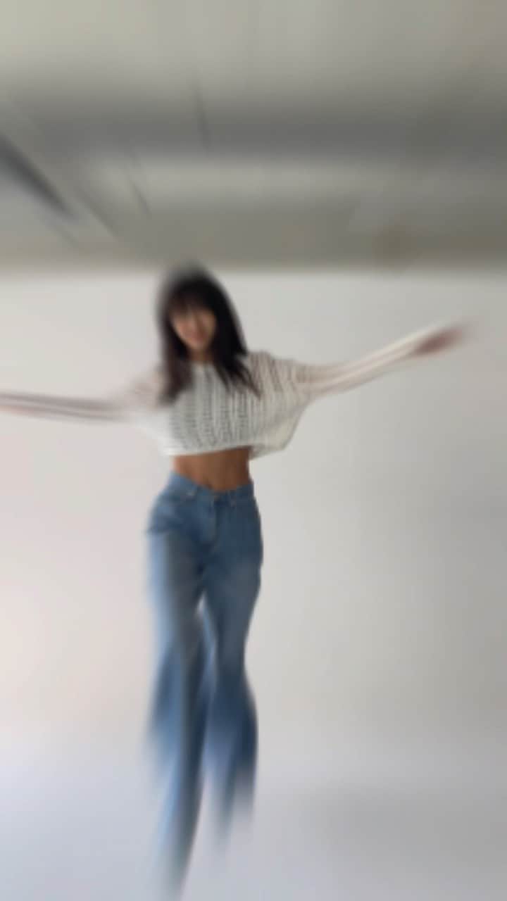 キム・ボラムのインスタグラム：「촬영때 웃기만 하다 끝나는 거 같기도 하고😚🙃 #르라미」