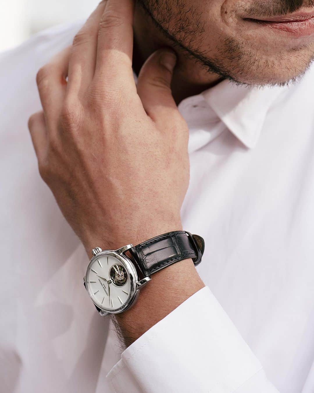 フレデリックコンスタントさんのインスタグラム写真 - (フレデリックコンスタントInstagram)「The tourbillon watch is more than just a timepiece; it is a true work of watchmaking art that shows the beauty of perpetual motion.  #ManufactureCollection #Tourbillon #SwissWatch」5月8日 22時30分 - frederiqueconstant
