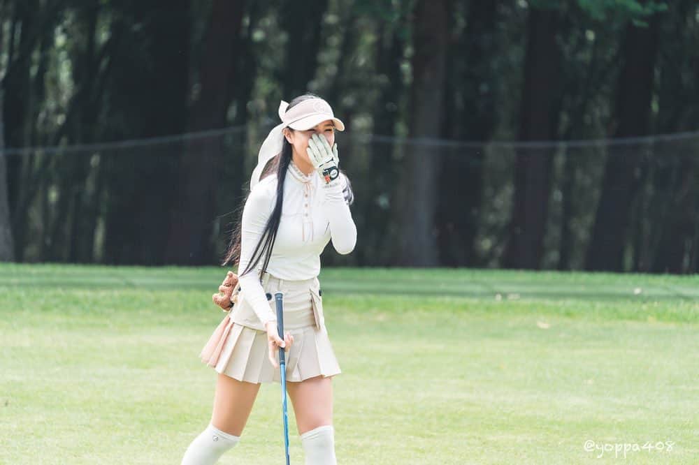 真木しおりさんのインスタグラム写真 - (真木しおりInstagram)「お気に入りのウェア⛳️  #ゴルフ#ごるふ#golf#골프 #ゴルフウェア #ゴルフ女子#関西ゴルフ#大阪ゴルフ#골프웨아#골프스타그#golfstagram#golflife#golfswing #골프웨어 #골프스윙 #골프여자#インスタゴルフ#j_jane#j_janegolf」5月8日 21時19分 - maki_shiori_dayo