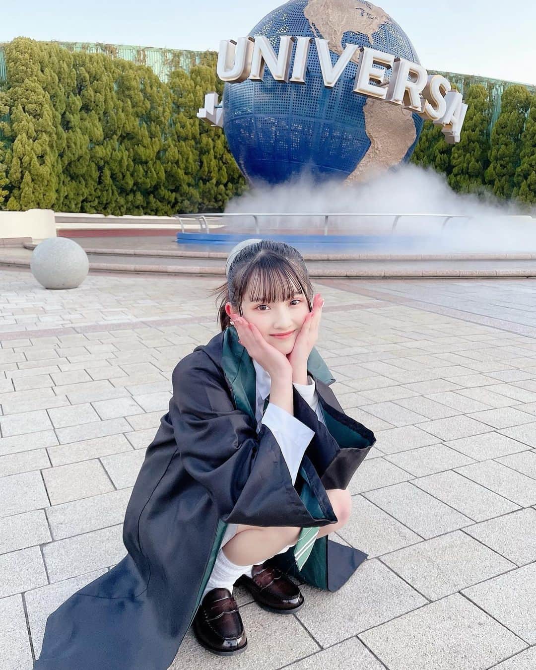 工藤咲姫のインスタグラム：「🪄🌎   #ユニバ  #ユニバコーデ  #ハリーポッター  #スリザリンコーデ  #スリザリン  #jk  #工藤咲姫」