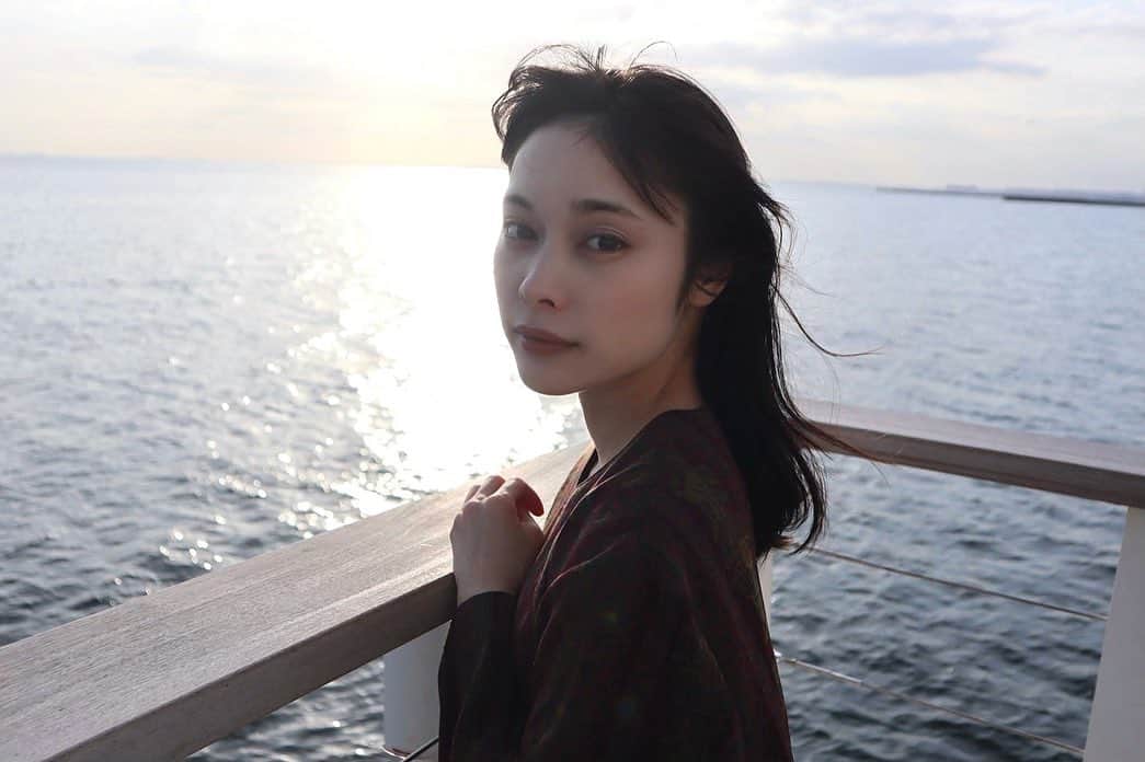 ＹＡＥ【MIO・YAE】のインスタグラム：「🐬」