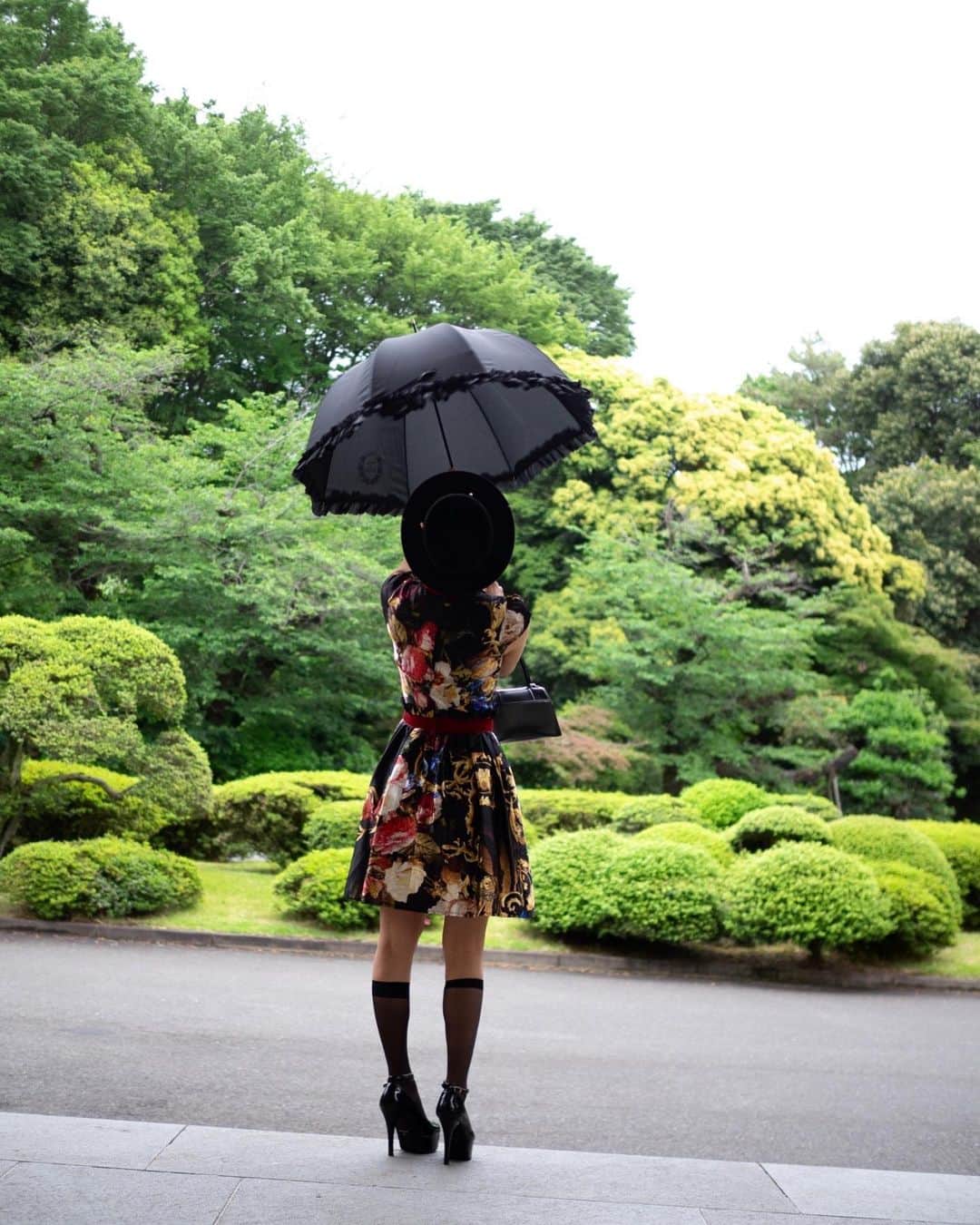 中川友里さんのインスタグラム写真 - (中川友里Instagram)「雨上がりましたね☺️💓☀️  #shooting #撮影」5月8日 21時30分 - darayunya