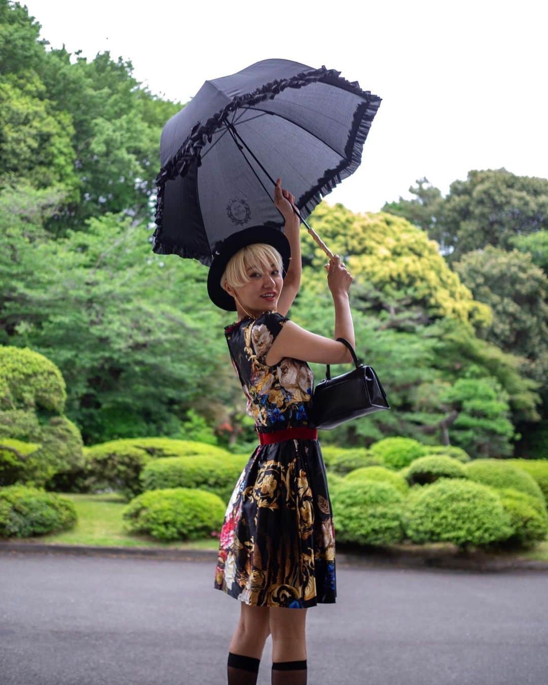 のインスタグラム：「雨上がりましたね☺️💓☀️  #shooting #撮影」
