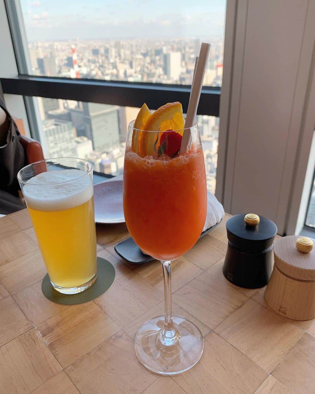吉竹美聡のインスタグラム：「🍸✨💛🍊」