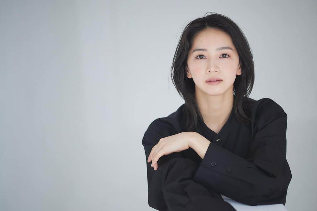 傳谷英里香のインスタグラム：「. GW楽しめました？🪐 ⁡ 私は、お休みの日はメンテナンスしたり 運動したり、家族と会ったり、散歩したり いつもと変わらぬゆるりとした日々を。🍃 ⁡ 久しぶりに、おばあちゃんの 手料理が食べれて幸せでした◯」