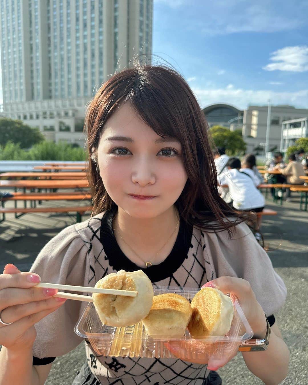 すみだかほのインスタグラム：「かぜ強すぎて前髪なくなった🧏🏻‍♀️」