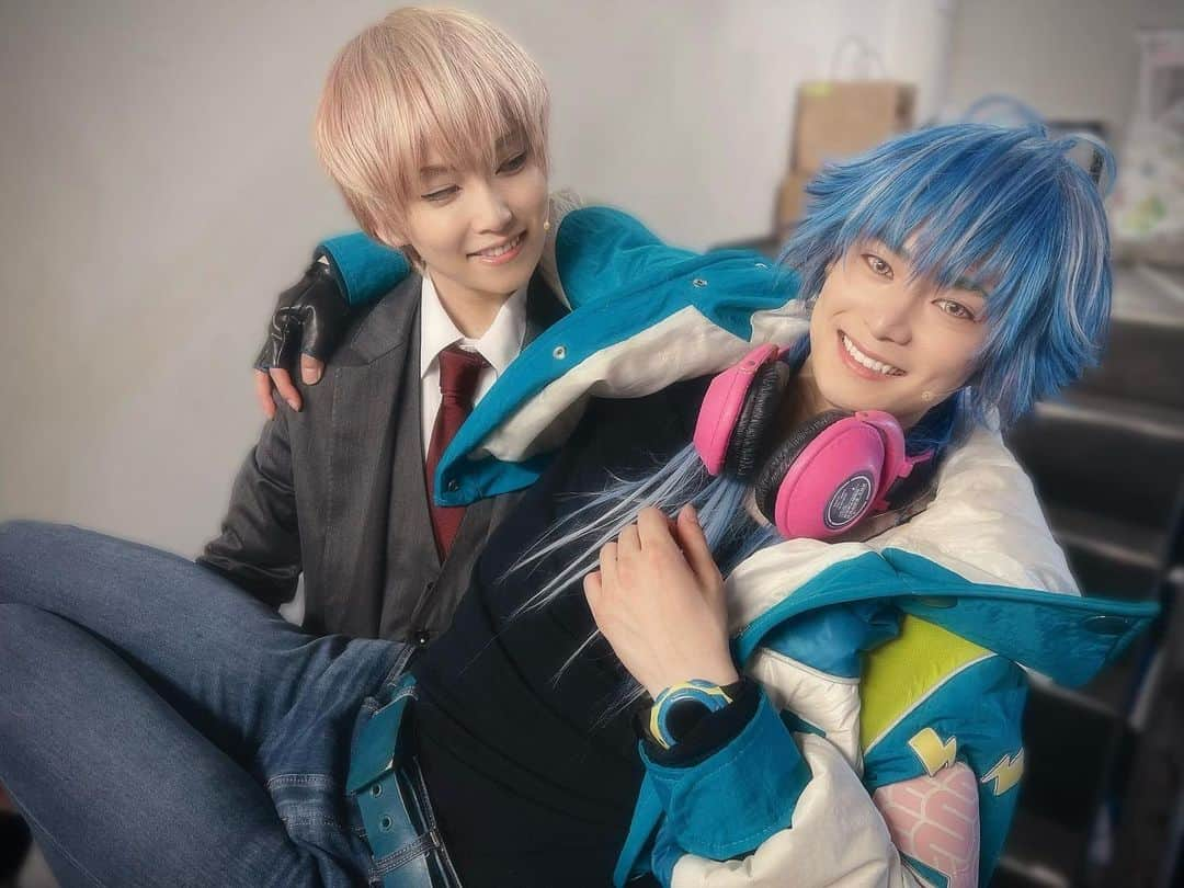 富園力也のインスタグラム：「⚡️🧠脳内クラッシュ演劇🧠⚡️ 『DRAMAtical Murder』フラッシュバック  #ドマステ 大千穐楽‼️✨ 沢山の応援ありがとうございました凹 これからも精進してまいります。  #DMMd 💚💙 #ノイズ 役 #富園力也」