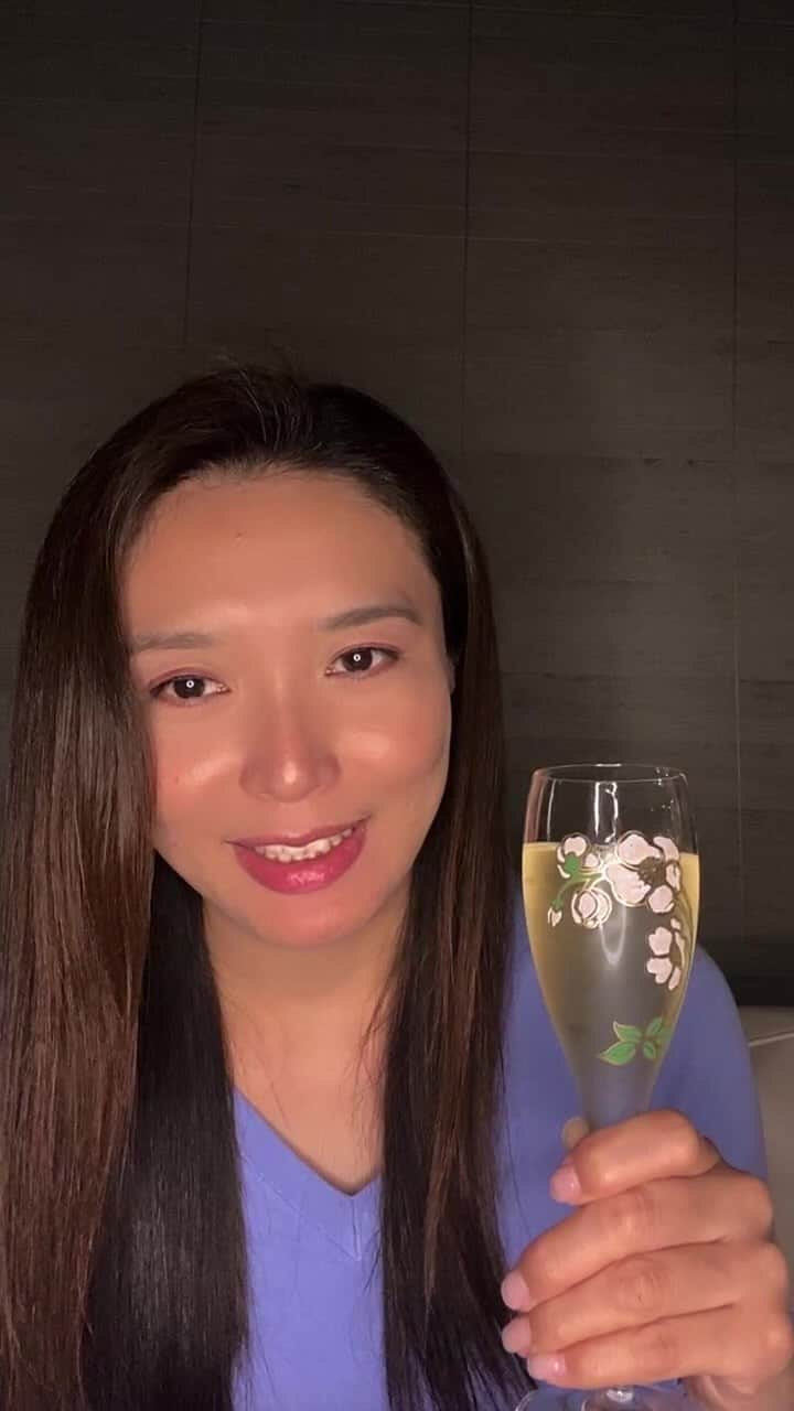 蓮城まことのインスタグラム：「🕺 2023年5月8日退団記念日インスタライブ 一緒にお祝いしてくださりありがとうございました🥰 8年目も楽しむぞー💃」