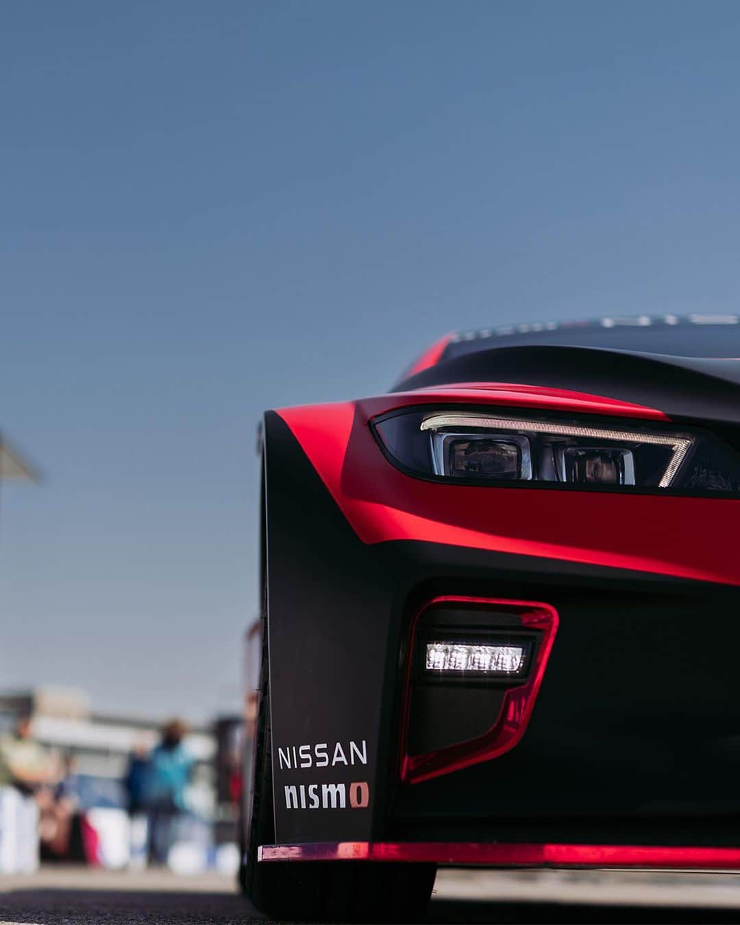 Nissanさんのインスタグラム写真 - (NissanInstagram)「This vehicle is easy on the eyes and gets your heart racing from the electric power! Can you guess this Nissan model? Share your thoughts below! #GuessTheNissan」5月8日 22時15分 - nissan