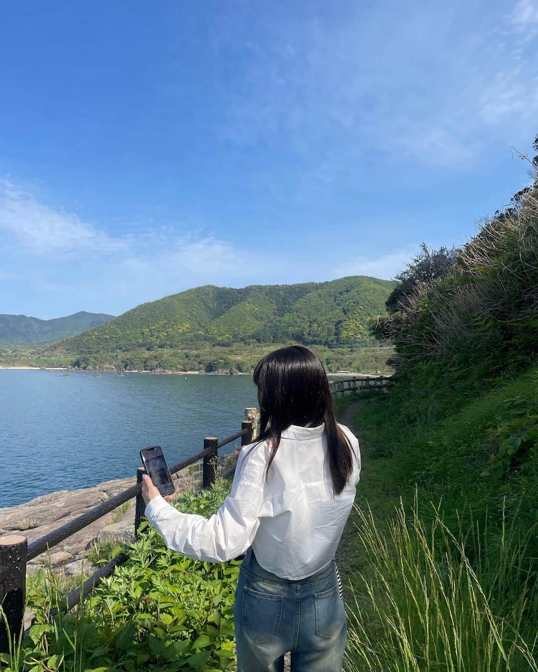 七原月乃さんのインスタグラム写真 - (七原月乃Instagram)「自然愛好会⛰️  写真に写ってるのは友達  好きしか写ってないハッピーセットな写真🎞」5月8日 22時21分 - tsukino_78