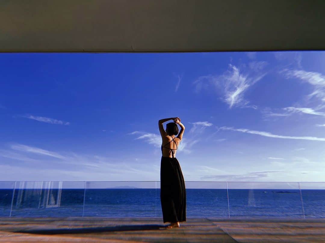 佐藤乃莉さんのインスタグラム写真 - (佐藤乃莉Instagram)「🪸🩵✨🐬✨🩵🪸  お昼食べた？😋  #sky#sea#背中#ダンス#足#雲#羽」5月8日 14時18分 - nori_sato_