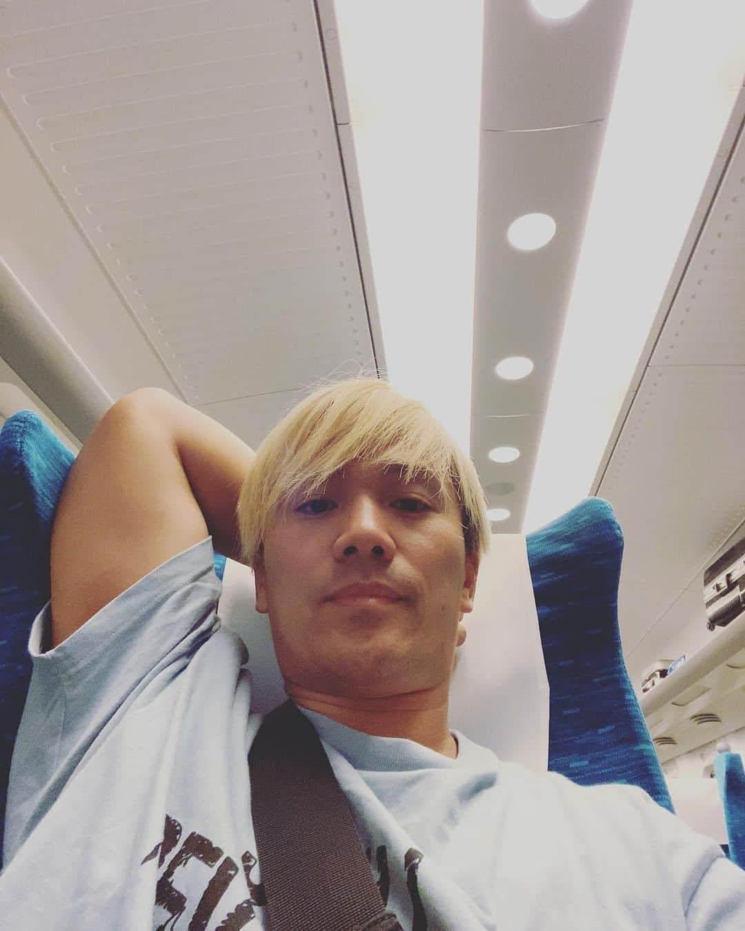 進祐哉のインスタグラム：「ゴールデンウィーク7試合これにて終了🔥  今日から私のゴールデンウィーク🥱  とりあえずサンクチュアリを観る。  📺　　🧎」