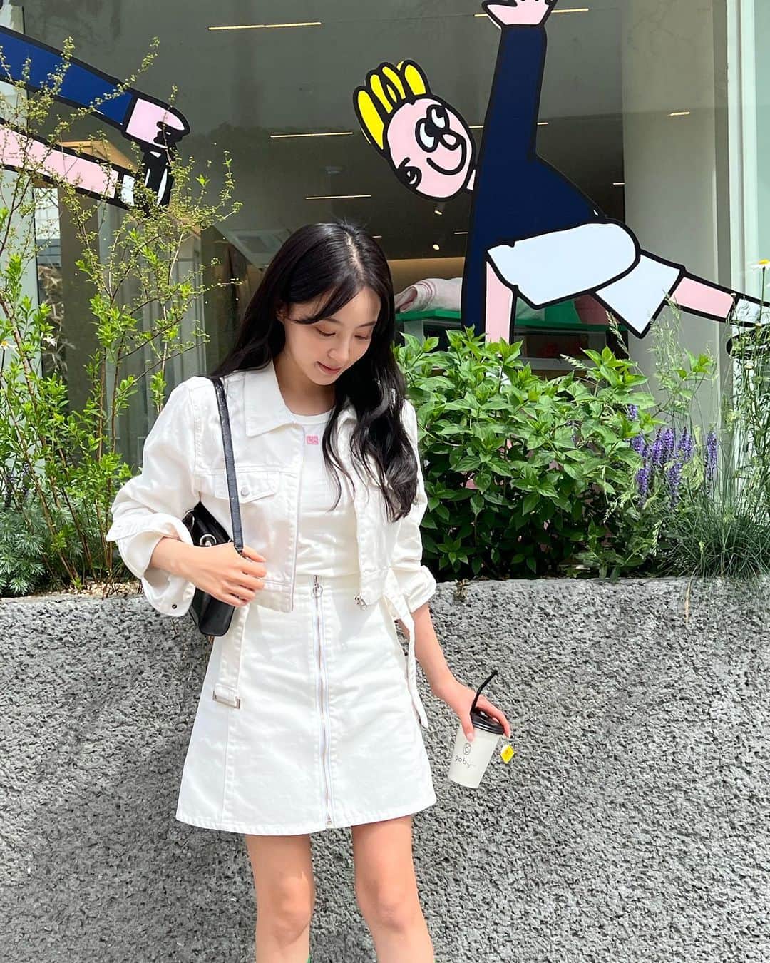 のインスタグラム：「💚💚💚💚💚💚 재업로드 찢어진초록스타킹」