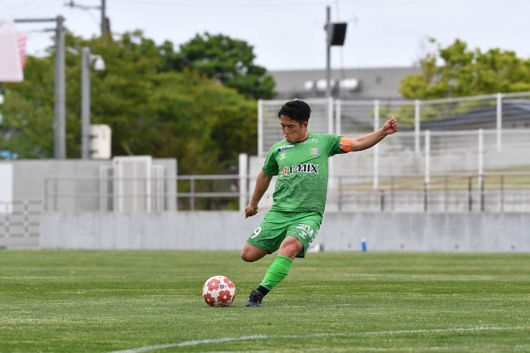 姫野宥弥さんのインスタグラム写真 - (姫野宥弥Instagram)「天皇杯青森県決勝  サッカー人生で初めての怪我をして、やっと復帰してスタメンで試合に出ることが出来て勝つことができました。  前節のホームでのリーグ復帰戦では途中出場で勝利することが出来ず本当に悔しかったです。  天皇杯で勝利することが出来たので次のリーグ戦も勝てるよう良い準備をしていきます💪  次もホームで試合なので是非スタジアムに来て一緒に戦ってください！  #ヴァンラーレ八戸#9#復帰#全緑#南部ダービー」5月8日 15時43分 - h.ylovesoccer