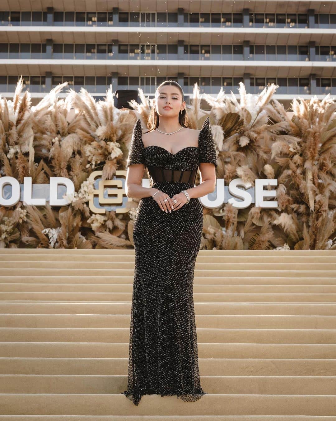 リザ・ソベラーノさんのインスタグラム写真 - (リザ・ソベラーノInstagram)「Gold Gala 2023 lewk ✨🇵🇭  @pircillapae  @ryanrichman  @markbumgarner  @perrytabora  @globalringsjewelry」5月8日 16時03分 - lizasoberano