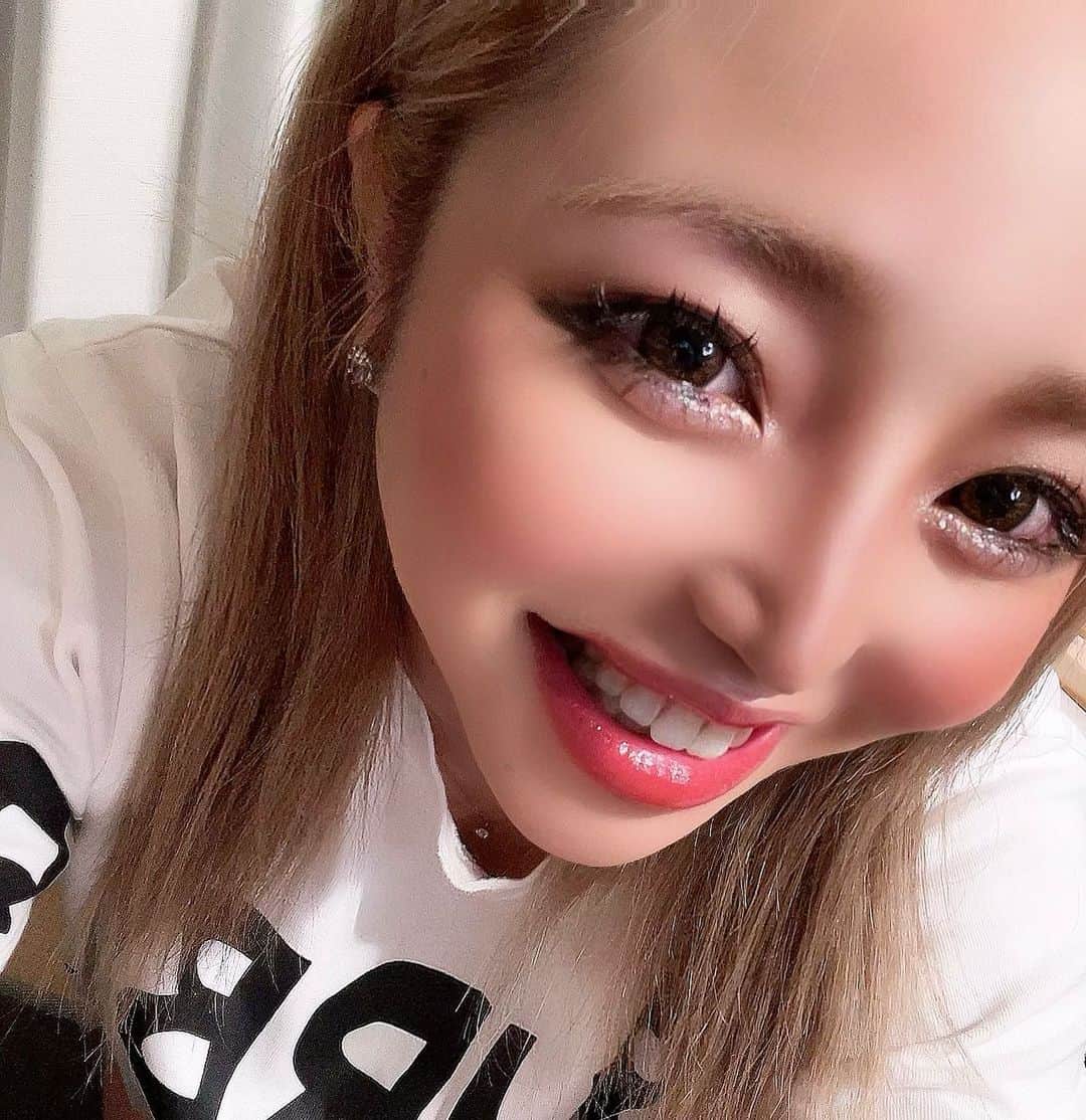 MII MAMAのインスタグラム：「. . . 酔っぱっぴー🍺🍋🫶🏾 ------------------------------------------ 🔎White Style mi mama 良かったらチャンネル登録お願いします🙇🏽‍♀️ #YouTube#ユーチューバー#主婦ユーチューバー#MIIMAMA#チャンネル登録お願いします#2児ママ#年子ママ#ギャルママ#ぎゃるまま#アラサーママ#アラサー#30代#30代ママ#ホワイトインテリア#モノトーンインテリア#シンプルな暮らし#収納#ホワイト収納#イチナナ#イチナナライバー#専属ライバー#主婦ライバー#17LIVE#主婦YouTuber#ママYouTuber#ママライバー#幼稚園ママ#小学生ママ」