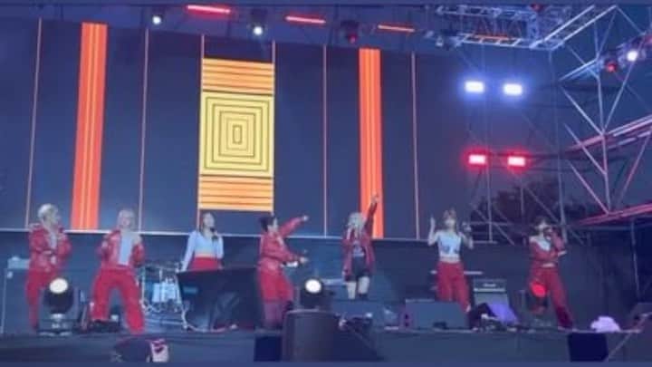 ジェアのインスタグラム：「HOOK이랑 아브라카다브라를 추다니!!!! ❤️‍🔥❤️‍🔥❤️‍🔥❤️‍🔥」