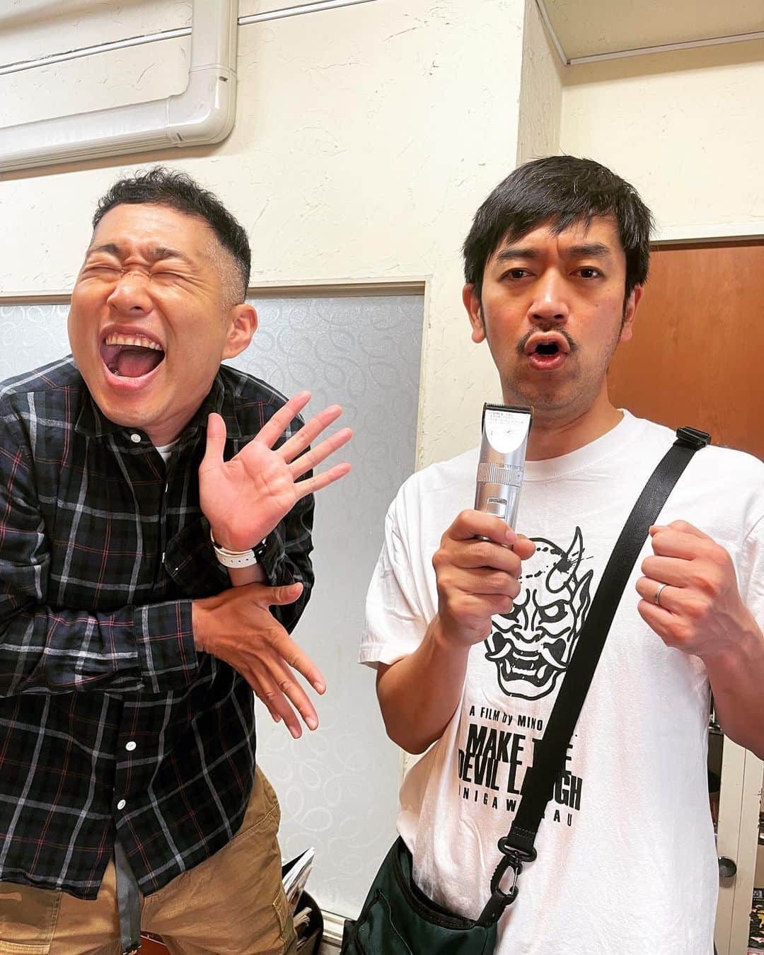 杉本知香さんのインスタグラム写真 - (杉本知香Instagram)「みんないい顔😆😆😆  #中目黒美容室 #ムーディ勝山 #右から左へ受け流す  #さわやか五郎#上々軍団 #アンバランス山本#山本栄治 #カラテカ入江#入江慎也#ピカピカ #ジョイマン池谷#ジョイマン」5月8日 16時42分 - sugimotoc