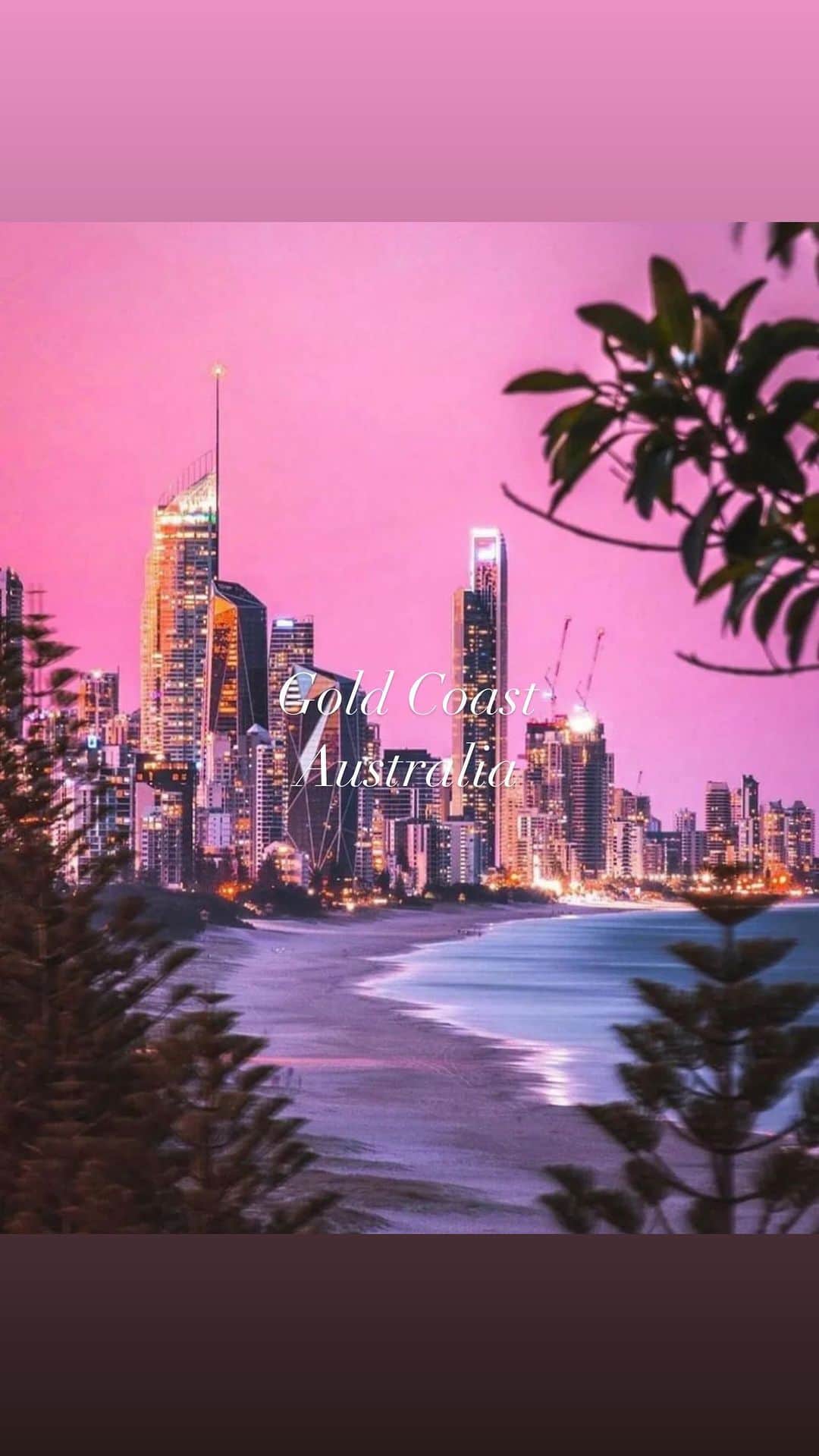 のインスタグラム：「📍Gold Coast 🇦🇺Australia いっぱい遊んでいっぱい焼けた🌅🌿 ・ ・ ・ #ゴールドコースト #ゴールドコースト旅行 #オーストラリア #Australia #goldcoast #留学 #旅行 #オーストラリア留学」