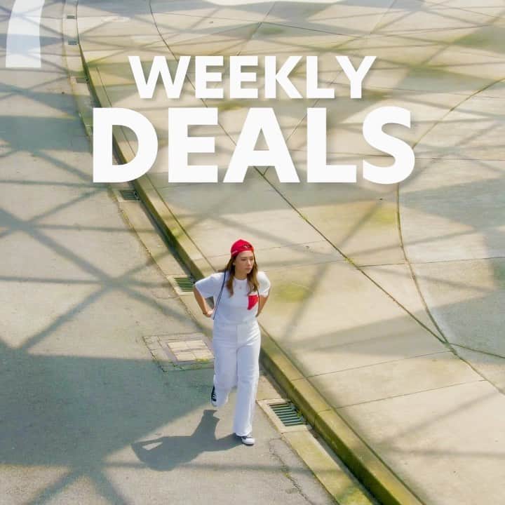 エアアジアのインスタグラム：「Get ready for a week of savings💰✨  Start off with this week’s latest deals! 💯🛍️  #airasiasuperapp #weeklydeals #bestdealsintown」