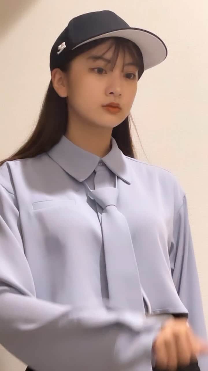 のインスタグラム：「사랑ℹ️愛🩶🫰🏻🫰🏻🫰🏻」