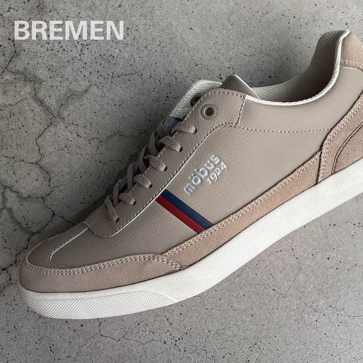 Mobus Footwearさんのインスタグラム写真 - (Mobus FootwearInstagram)「BREMEN  ヨーロッパらしいスウェードとレザーのコンビネーションが特徴のニューデザイン。  👟 ▶️Price:9,900 ▶️Size:40-44 ▶️Material：レザー ーーーーーーーーーーー 🔍 BREMENの購入はアカウントトップの（@mobusofficial）から！   @mobusshop  @mobuskyoto  @mobusnagoya  @mobusshimokitazawa #mobus #モーブス #mobussneaker #モーブススニーカー #ドイツ #mobusofficial #mobusoriginal #BREMEN #おしゃれさんと繋がりたい #シンプルコーデ #タウン #デートコーデ #ビジカジ #Traditional #トラディショナル #walk #kickstagram #春コーデ #コーディネート #カジュアルコーデ #スニーカーコーデ  #足元コーデ #カジュアルファッション #キックス #スニーカー大好き #シューズ #ドイツ #ブンデスリーガ」5月9日 19時00分 - mobusofficial