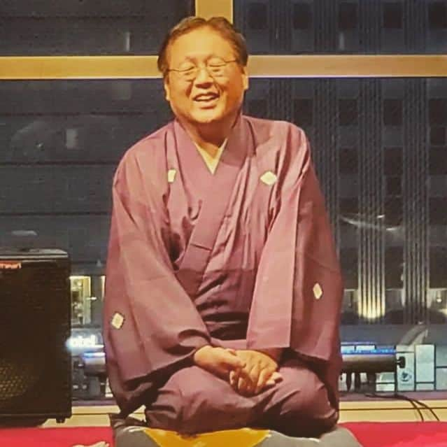 桂七福さんのインスタグラム写真 - (桂七福Instagram)「コロナ、5類に。 桂七福としてこの日を迎えられた事を、自分で自分を少しだけ褒めようかと思う。 まだまだ『かなり厳しい日々』やけどね(笑)。 落語家は、貧乏を理由に廃業した者はいない。 (桂七福)」5月8日 18時15分 - shichifuku.katsura