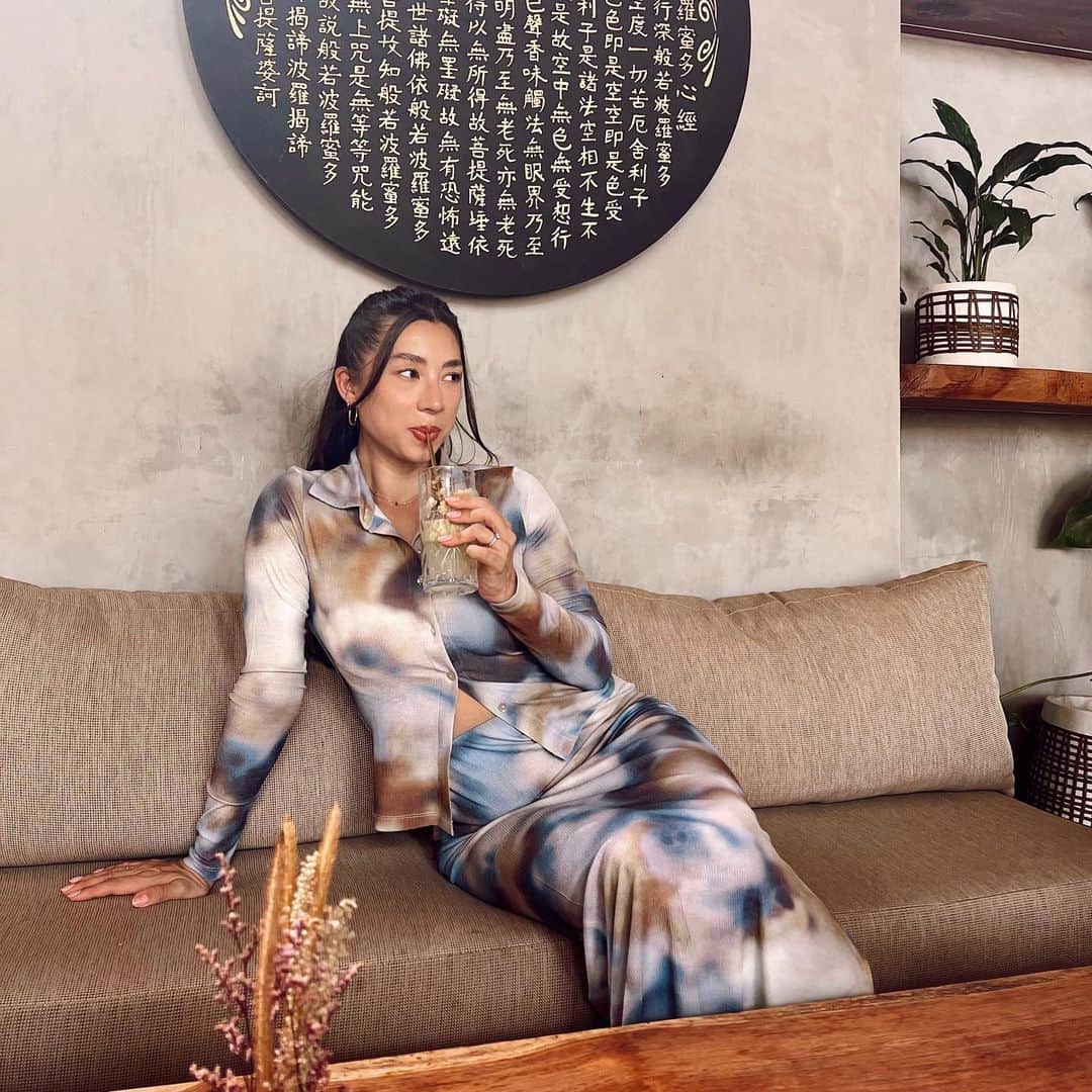 Jennifer Bachdimのインスタグラム：「Felt cute ✨ might NOT delete later ☺️ cutest pic at the end」