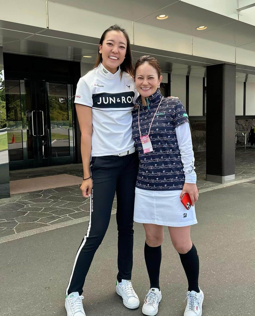 エイミー・コガさんのインスタグラム写真 - (エイミー・コガInstagram)「My lifelong idol💕 @ai_miyazato   #worldchampionshipladiessalonpascup  #ialwayslosemywordswheniseeher  なんさいになってもあこがれのAi san💛」5月8日 18時36分 - eimango