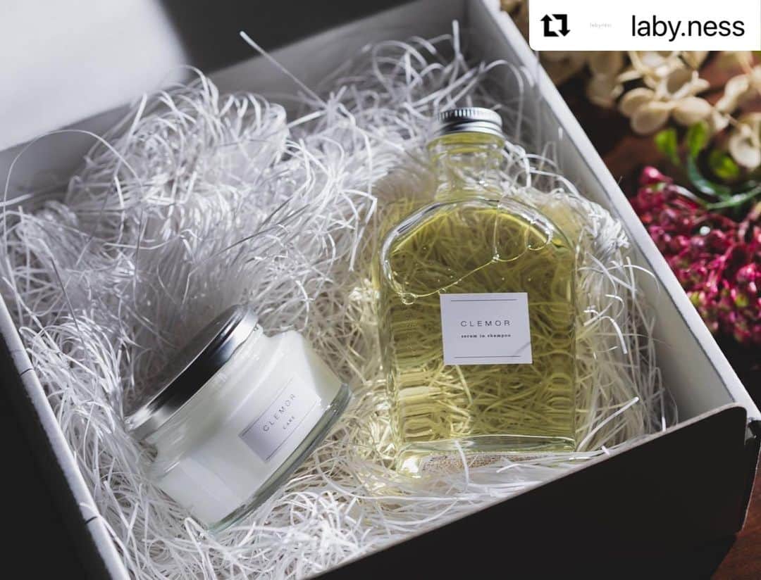 西尾 隆介 Labyrinthさんのインスタグラム写真 - (西尾 隆介 LabyrinthInstagram)「コロナのせいで、中々サロンに通えない。そんな時に、 お家でサロンケアのクリオリティーを出せるように。 そんな思いで作った商品clemor。  おかげさまで2周年を迎えました。 本当にありがとうございます。  これからも自分が美容師である事、サロンをやってる強みを活かして、しっかりとした商品を作っていきます。 引き続き、どうぞよろしくお願いします。  hair @nishioryusuke  make @mimimon06  direction @iku475   model @_62190  　　　@7d_chm   #Repost @laby.ness with @use.repost ・・・ ✩  clemor serum in shampoo 2nd Anniversary🫧  いつもありがとうございます⋆*☺️ 『clemor serum in shampoo』 が 5月8日で発売から2周年を迎えます。  お客様のご支援があったからこそ 2周年を迎えることができました。 感謝の気持ちでいっぱいです💝  2周年を記念してお得なclemorキャンペーンを 開催いたします❣️  .・*・.・*・.・*・.・*・.・*・.・*・.・*・.・*・.  ⋆⸜clemor serum in shampoo 2周年記念キャンペーン⸝⋆  ✨数量限定✨特別価格✨  【2周年キャンペーン商品】 🌟クレモルセラムインシャンプー本体＆クレモルケア本体  　¥5,500  🌟クレモルセラムインシャンプー本体＆詰替  ¥6,500  🌟クレモルケア本体＆詰替  ¥6,500  【期間】 2023/5/8(月)~2023/5/31(水)  .・*・.・*・.・*・.・*・.・*・.・*・.・*・.・*・.  これからもお客様に喜んで頂けるヘアケア商品を 提供し続けられるように努力して参ります😊 変わらぬご支援の程よろしくお願いします🙇🏻‍♂️🙇🏻‍♀️  labyness  .................................................................  ⋆⸜ プロフィールの公式online storeを 是非ご覧ください ⸝⋆  ◉取り扱い店舗◉ Labyrinth(ラビリンス) 心斎橋店 ※お電話にて在庫をご確認の上ご来店下さいませ。 ☎︎06-4708-4574   #Labyrinthhair @nishioryusuke   .................................................................  #labyness#ラビネス#美容師が本気で作ったヘアケアブランド#サロン専売品」5月8日 18時39分 - nishioryusuke