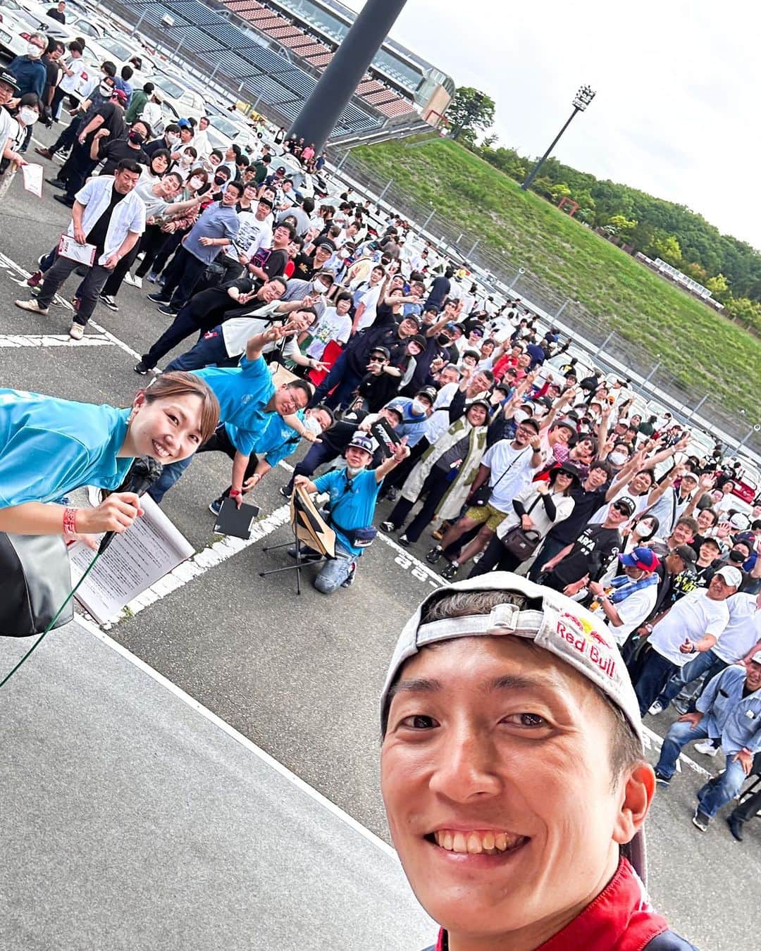 野尻智紀さんのインスタグラム写真 - (野尻智紀Instagram)「はい、ちーず✌️  タイプRオフ会、実行委員の皆さんのこのイベントにかける情熱がすごかったです。来年があるとしたら、次回こそは完全プライベートで行きたい笑」5月8日 18時51分 - tomoki_nojiri