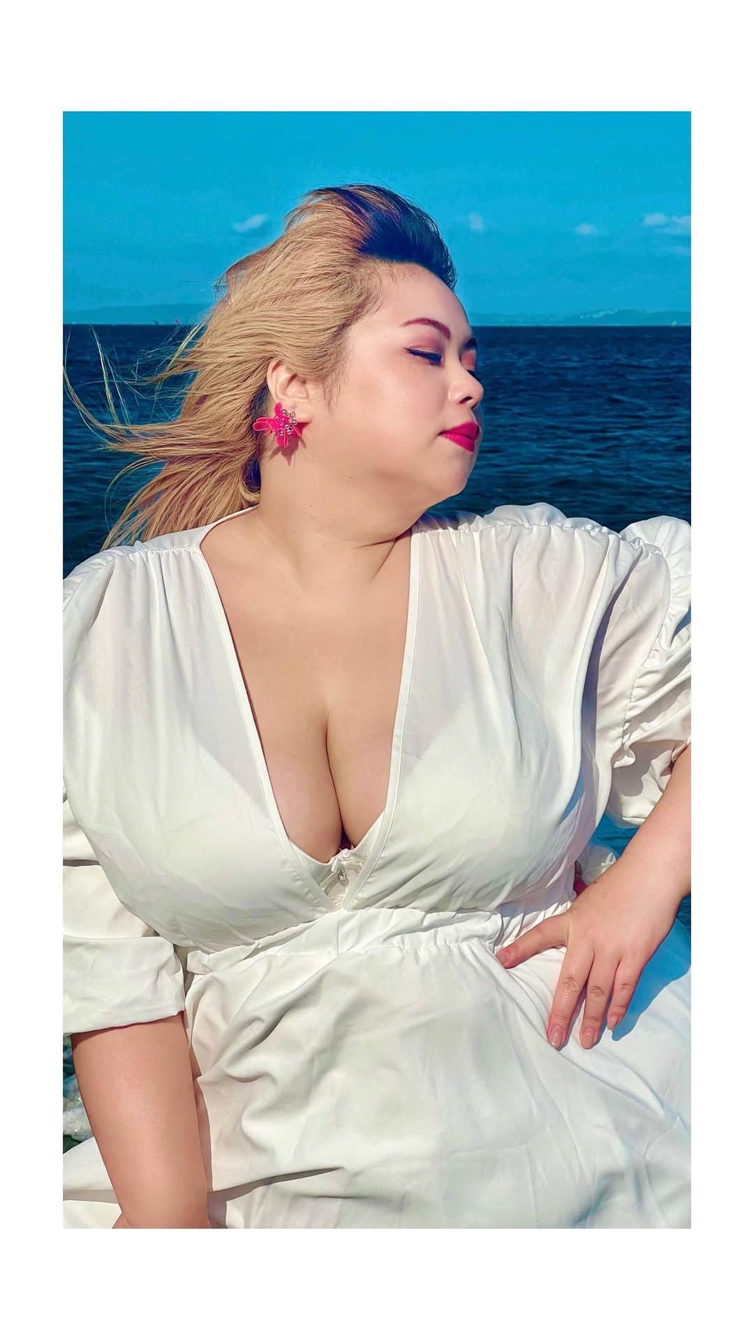 のインスタグラム：「.  @vogue  @voguemagazine  @voguejapan   #VOGUEOPENCASTING  Love yourself and be happy ! Ai Momoka  #plussizemodel #beautybeyondsize #lovemycurves」