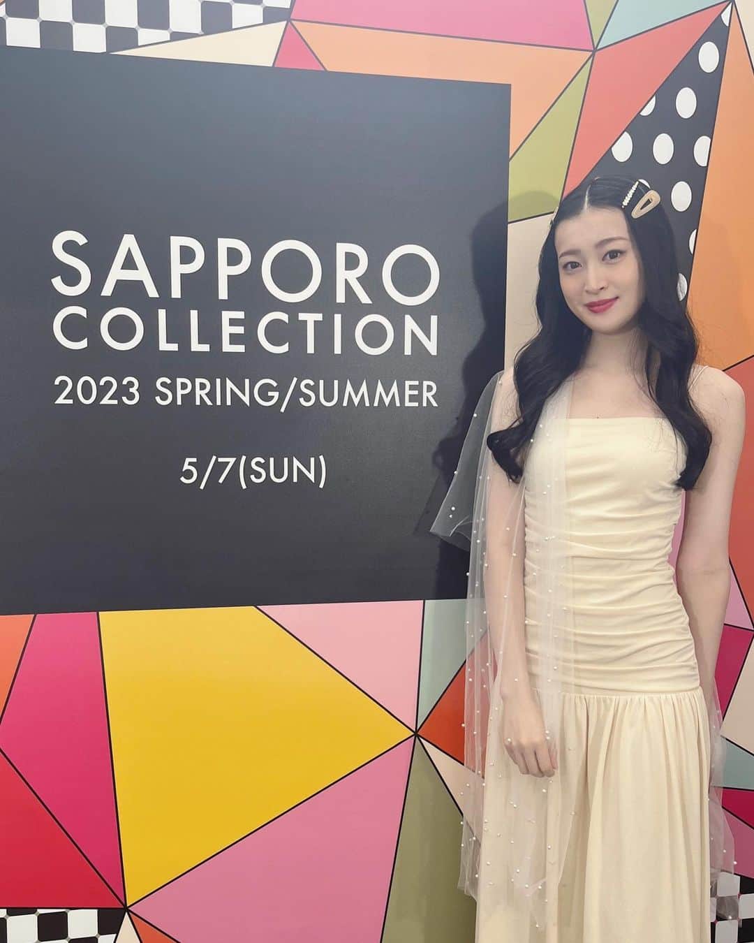 彩永あいりのインスタグラム：「. SAPPORO COLLECTION 2023 SPRING/SUMMER  @royalparty_official さんの 素敵な衣装を着させて頂きました🪽✨」