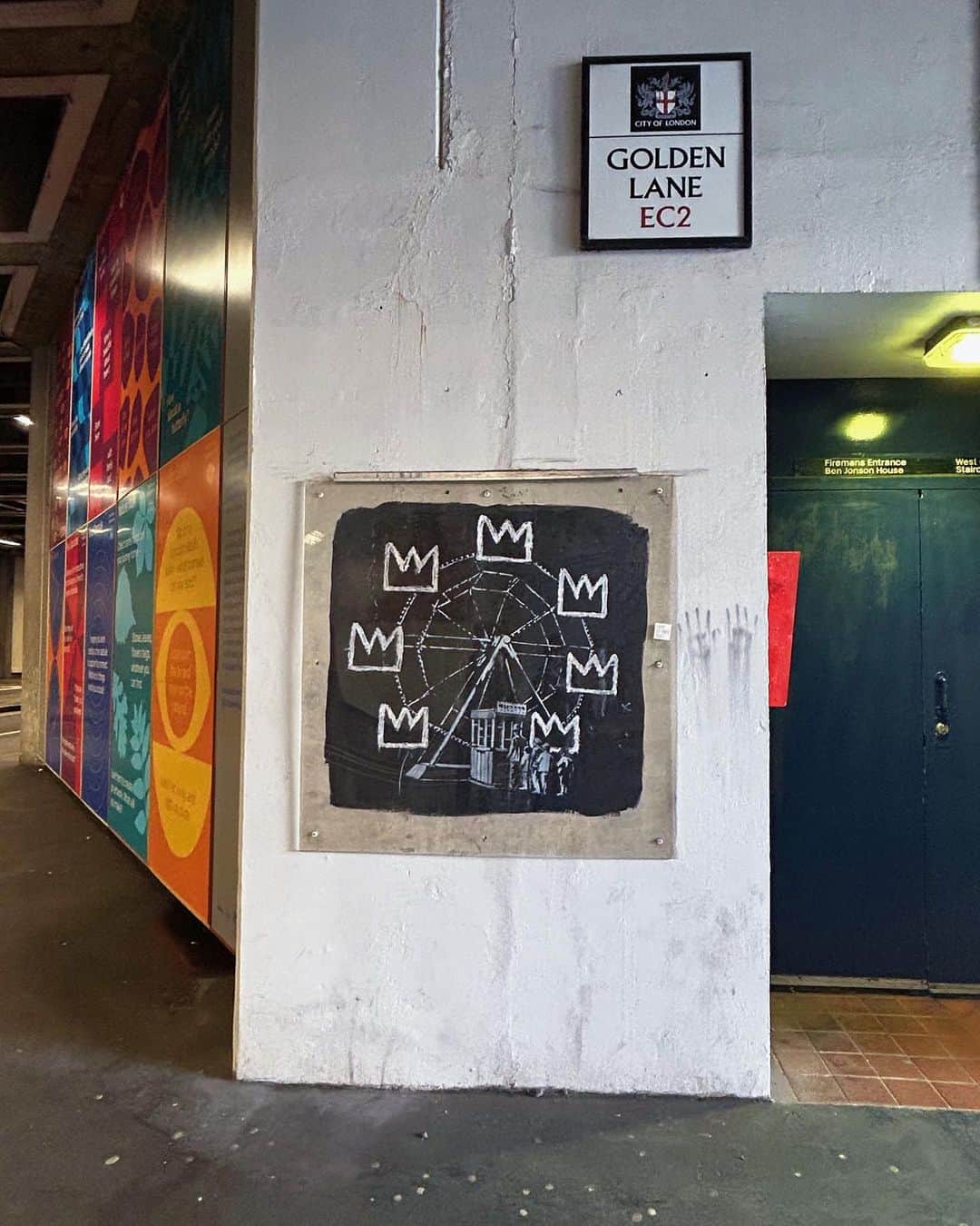 寺川里奈さんのインスタグラム写真 - (寺川里奈Instagram)「📍Team Robbo Rat 📍Banksy Basquiat Piece 1and2  以前日本で開催されたバンクシー展へ行った時に、いつか本物を見たい！と思っていて、ついに叶えることができました🎨✨  歴史的建造物と現代アートやエンタメが調和されて街中に溢れているのも面白いし、 「すべての人が等しく文化に触れられるように」と基本的に美術館や博物館が無料（寄付制）なのも嬉しい🥺  #banksy #basquiat  #art #streetart  #london  #バンクシー #ロンドン」5月8日 19時54分 - rina_terakawa
