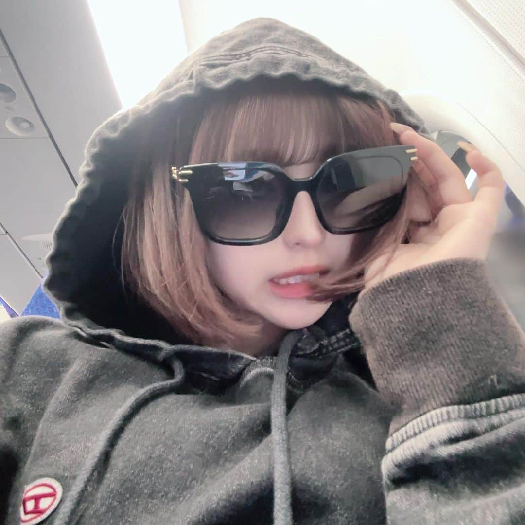 MINAMIさんのインスタグラム写真 - (MINAMIInstagram)「. ✈️」5月8日 19時58分 - mimi.minami.mimi