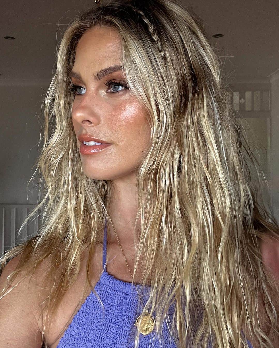 ナタリー・ジェーン・ローザーさんのインスタグラム写真 - (ナタリー・ジェーン・ローザーInstagram)「Beachy 💜♉️」5月8日 20時20分 - natalie_roser