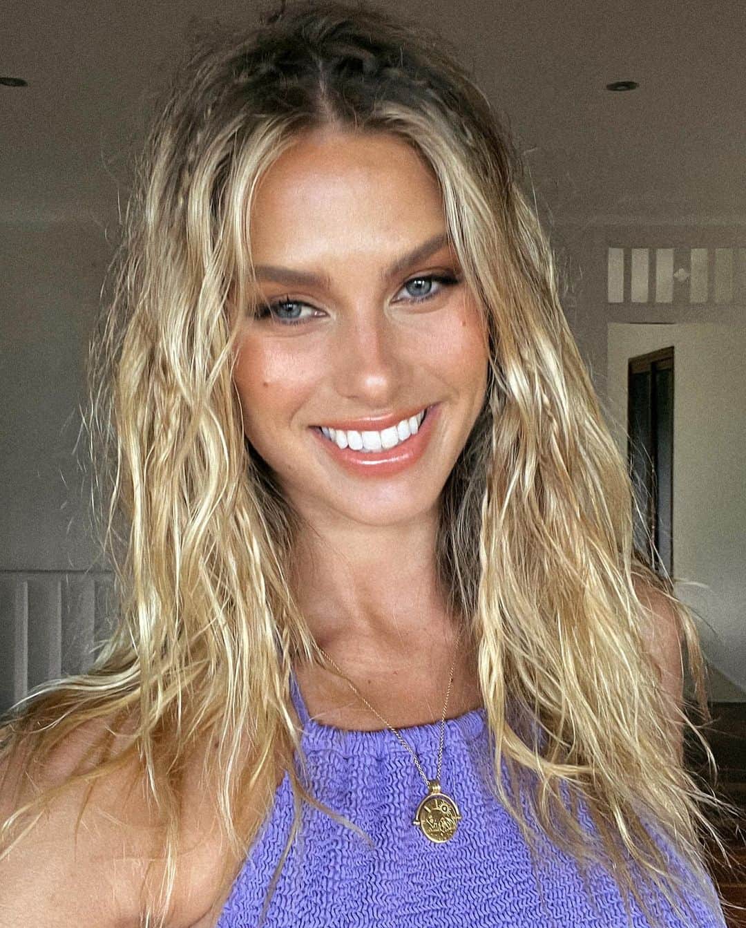 ナタリー・ジェーン・ローザーさんのインスタグラム写真 - (ナタリー・ジェーン・ローザーInstagram)「Beachy 💜♉️」5月8日 20時20分 - natalie_roser