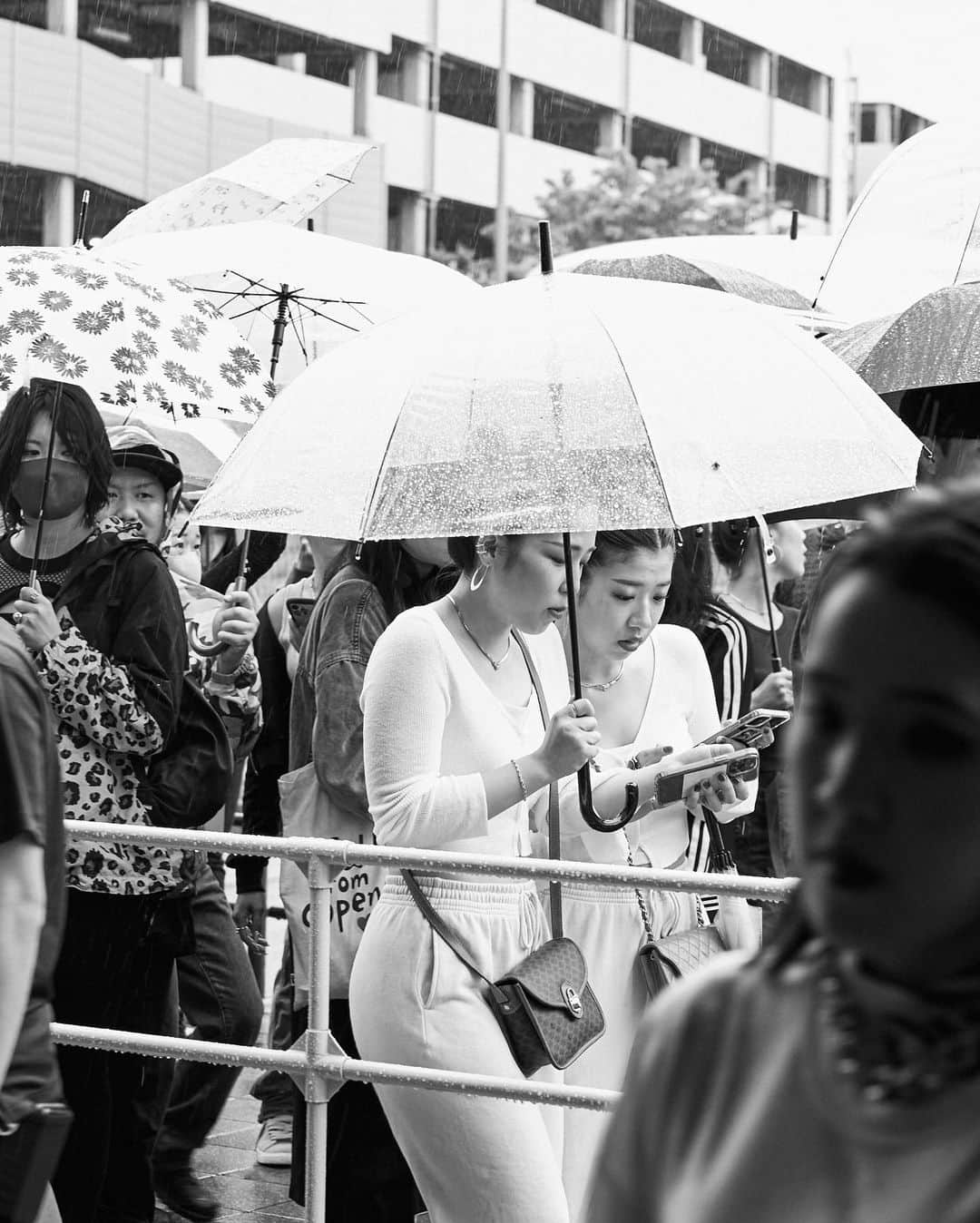 Awichさんのインスタグラム写真 - (AwichInstagram)「Road to Arena Japan Tour in 大阪☔️💕  📸 @jamandfix_archive」5月8日 20時25分 - awich098